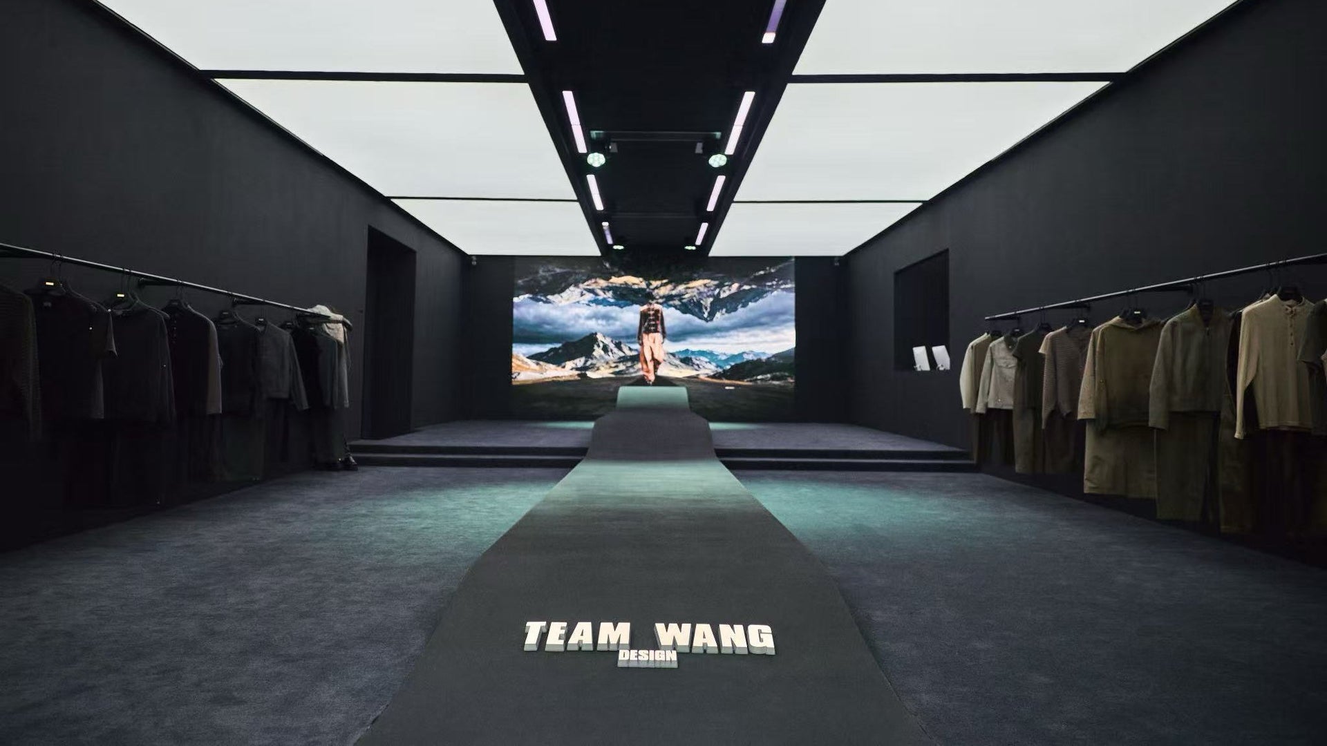 RESET CONCEPT SPACE: Reinventing Self-Perception