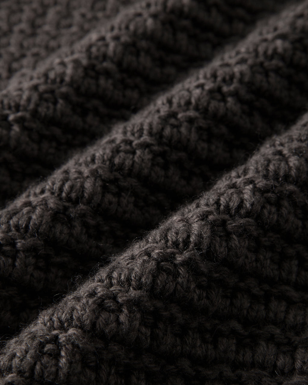 RESET V-NECK CARDIGAN