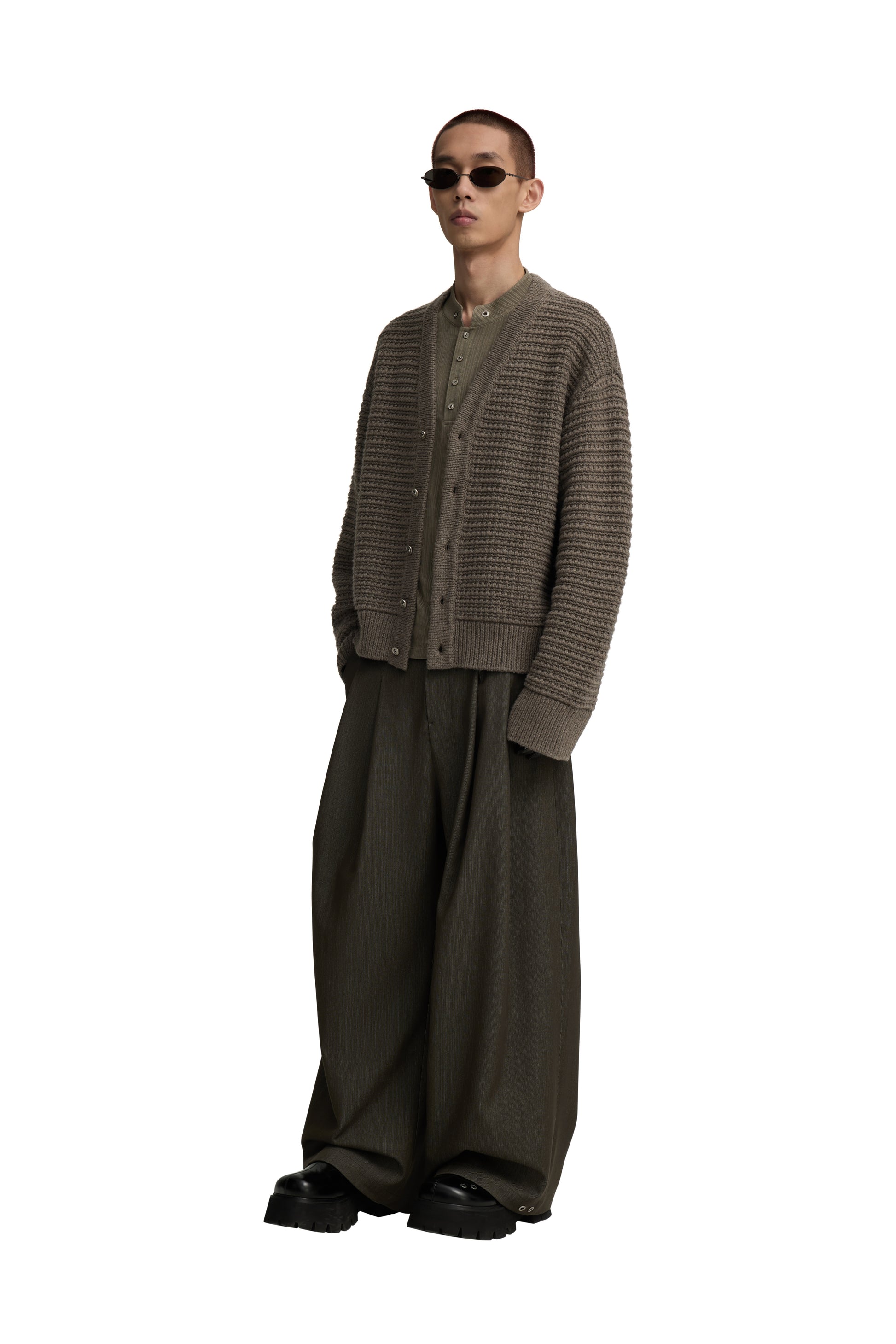 RESET V-NECK CARDIGAN