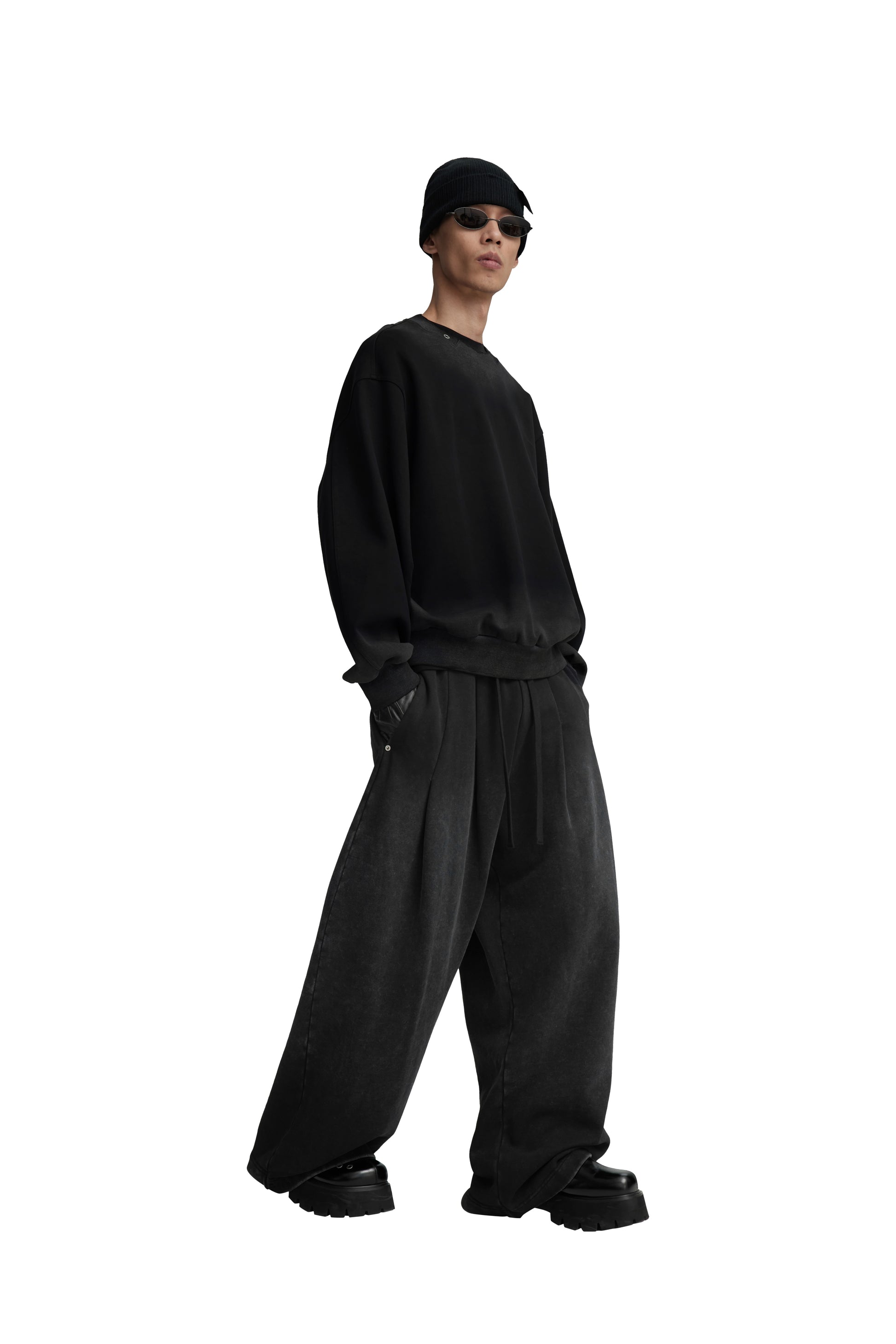 RESET WASHED CREW-NECK SWEATSHIRT