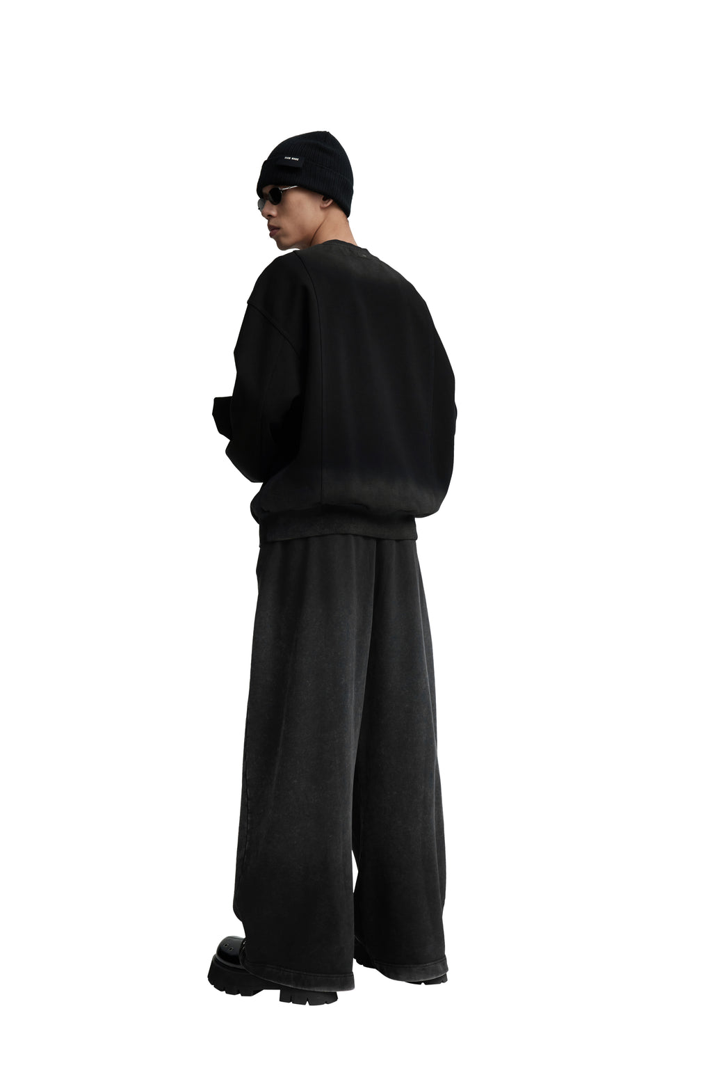 RESET WASHED CREW-NECK SWEATSHIRT