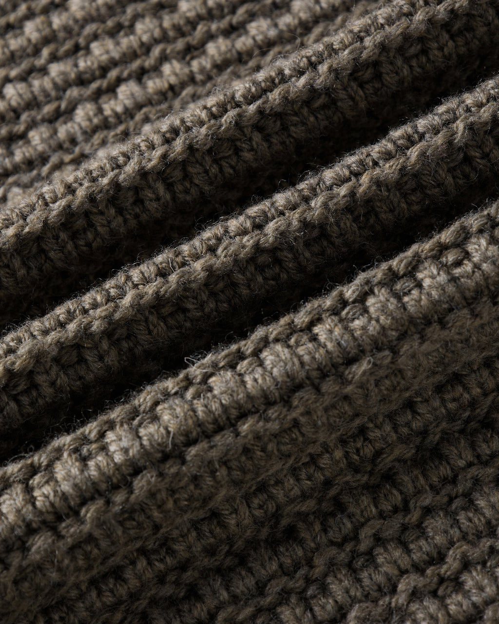 RESET V-NECK CARDIGAN